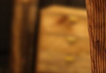 Lustro LOG – harmonia funkcjonalności i stylu