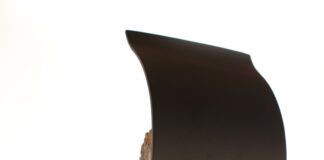 Lampa SPLINE – nowoczesny design w ekologicznym wydaniu