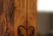 Lustro LOG S+ – połączenie funkcjonalności i niepowtarzalnego stylu